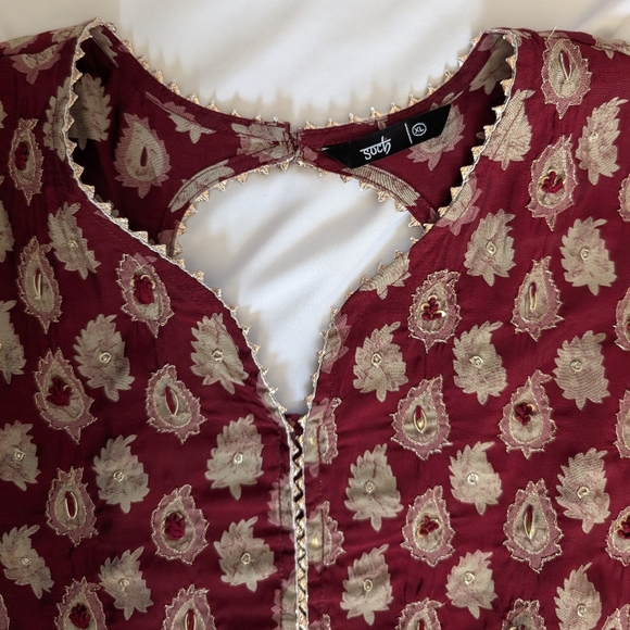 3 pc Maroon Salwar Suit With Printed Design - XL size - Picture 8 of 16